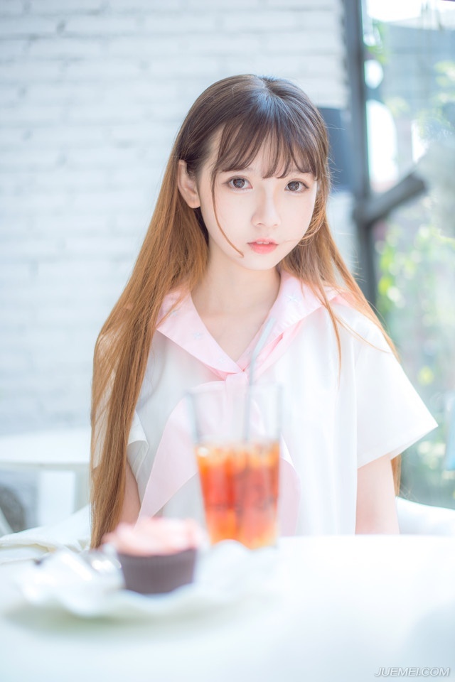 “噗~”